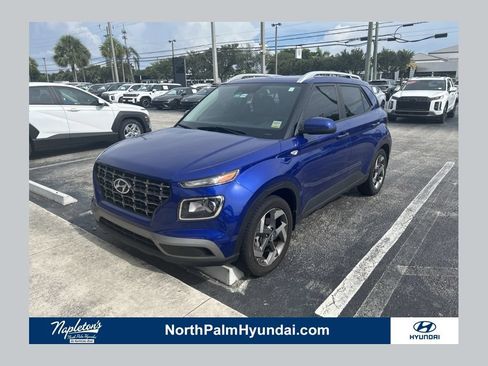 Used 2024 Hyundai Venue SEL FWD image 1