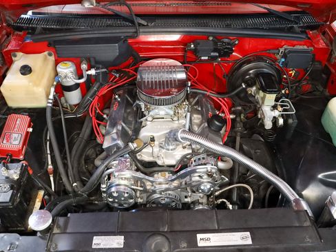 Used 1988 Chevrolet Silverado 1500 2WD Regular Cab image 2