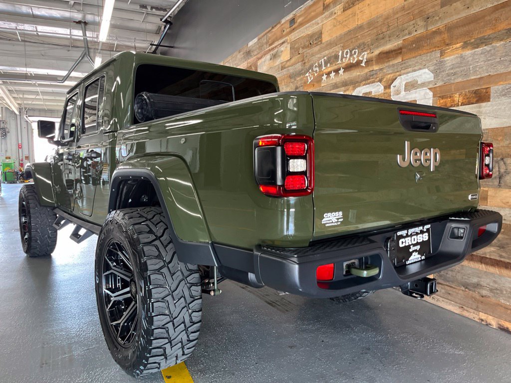 Used 2021 Jeep Gladiator Overland w/ Popular Equipment Package AWD/4WD image 24