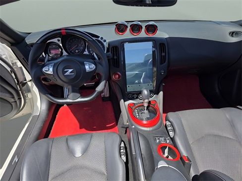 Used 2016 Nissan 370Z Touring image 9