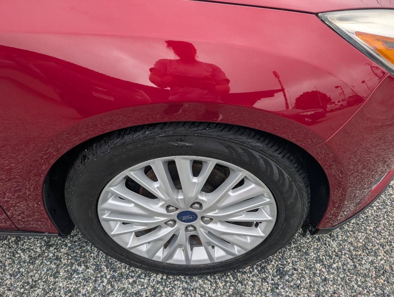Used 2015 Ford Focus Titanium FWD image 4
