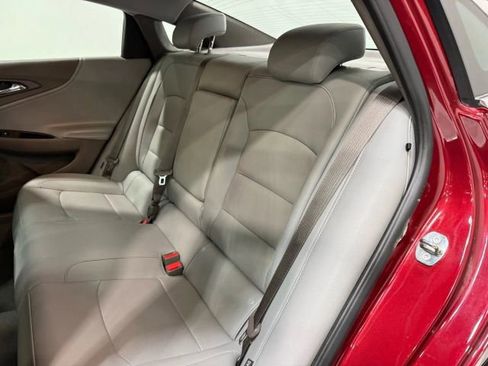 Used 2018 Chevrolet Malibu Premier w/ Premier Sun and Wheel Package FWD image 25