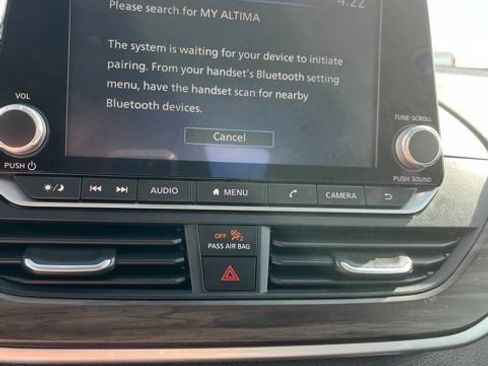 Used 2025 Nissan Altima 2.5 SV FWD image 38