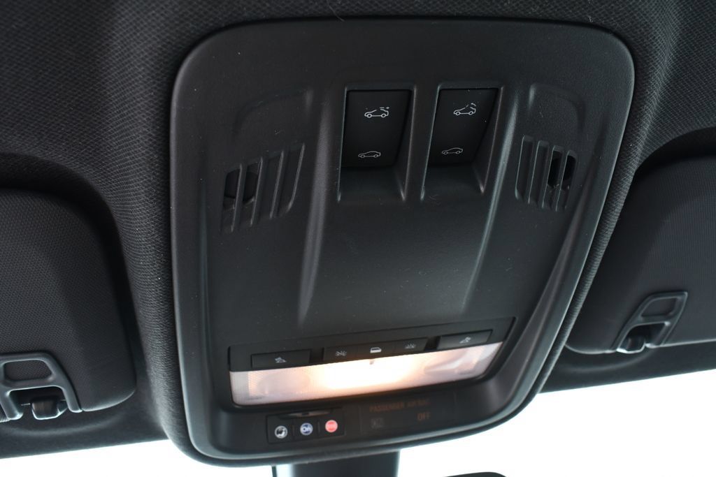 Used 2017 Chevrolet Cruze LT w/ Sun And Sound Package FWD image 34