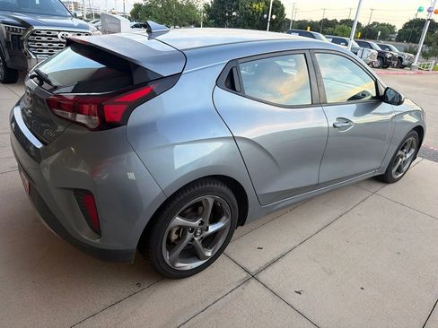 Used 2019 Hyundai Veloster 2.0 FWD image 11