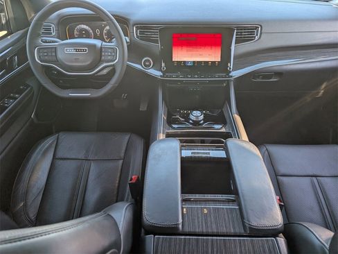 Used 2022 Jeep Wagoneer Series II image 9