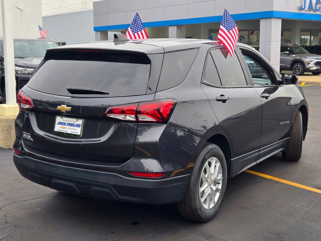 Certified 2022 Chevrolet Equinox LS w/ LS Convenience Package FWD image 12