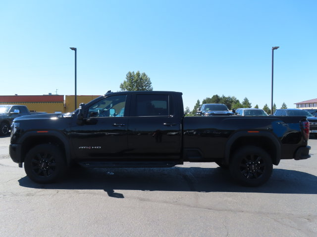 Used 2025 GMC Sierra 3500 AT4 w/ AT4 Preferred Package AWD/4WD image 4