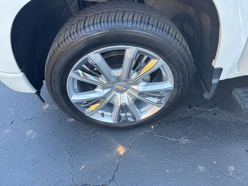 Used 2023 Chevrolet Silverado 1500 High Country w/ High Country Premium Package image 18