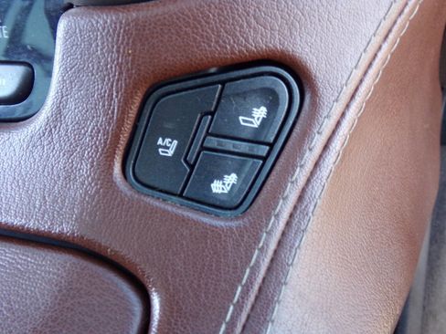 Used 2015 Chevrolet Tahoe LTZ image 36