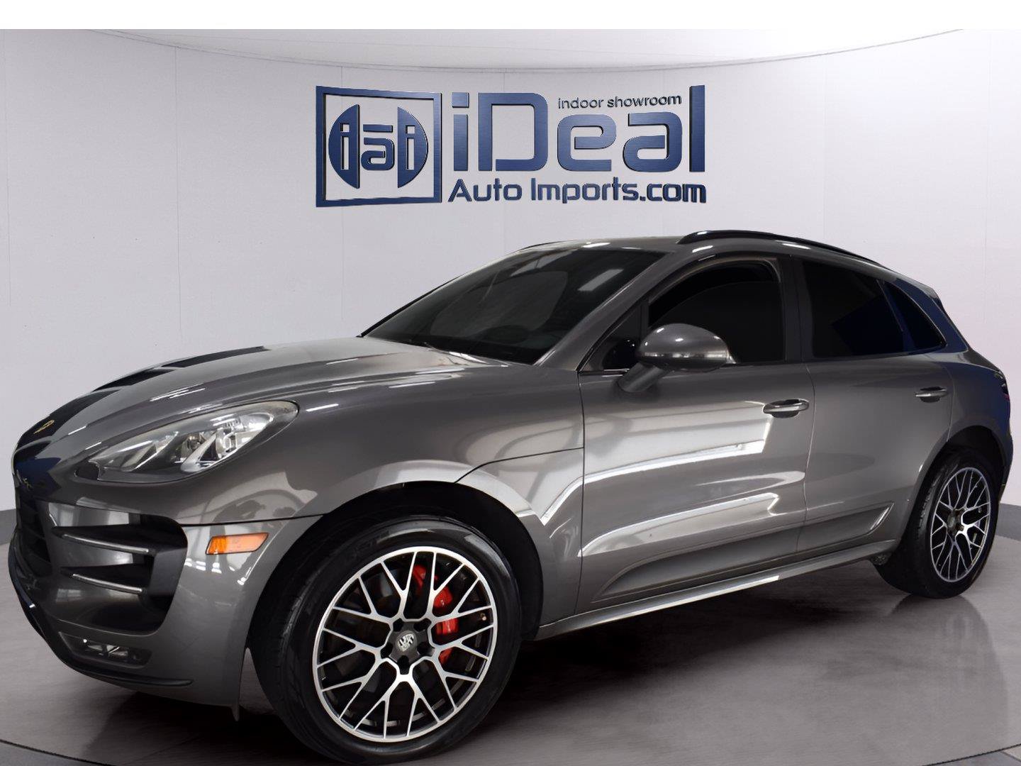 Used 2017 Porsche Macan Turbo AWD/4WD image 1