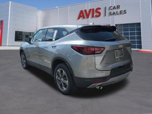 Used 2025 Chevrolet Blazer LT FWD image 9