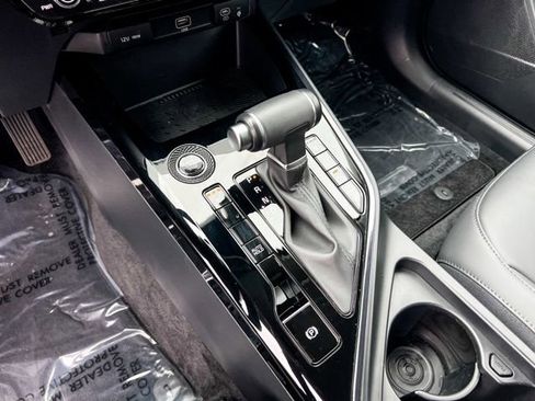 Certified 2024 Kia Niro EX image 16