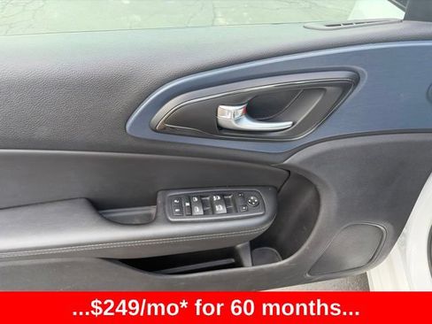 Used 2016 Chrysler 200 S w/ Comfort Group FWD image 9