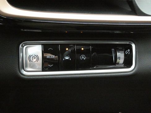 New 2025 Buick Envision Sport Touring image 16