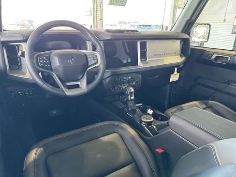 New 2025 Ford Bronco Outer Banks image 23