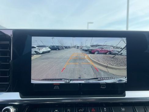 Used 2025 GMC Sierra 1500 SLT image 19