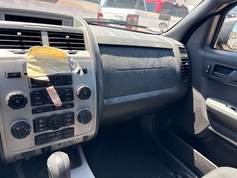 Used 2012 Ford Escape XLT FWD image 32
