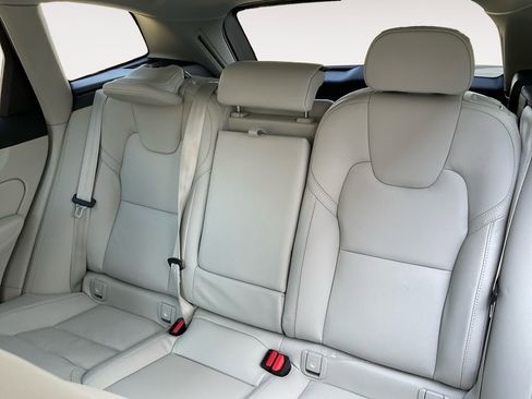 New 2026 Volvo XC60 B5 Ultra w/ Protection Package Premier image 13