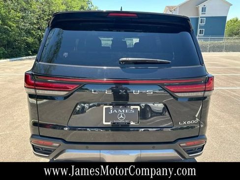 Used 2023 Lexus LX 600 4WD w/ Luxury Package image 6