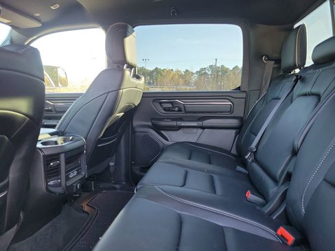 Used 2022 RAM 1500 Limited w/ Body Color Bumper Group image 26