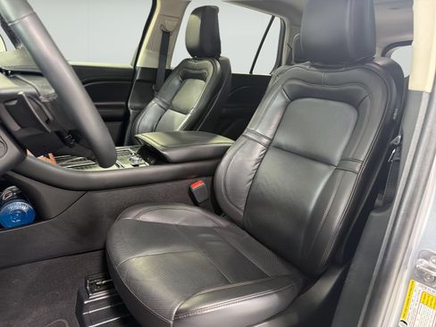 Used 2024 Lincoln Aviator Reserve w/ Jet Package RWD image 7