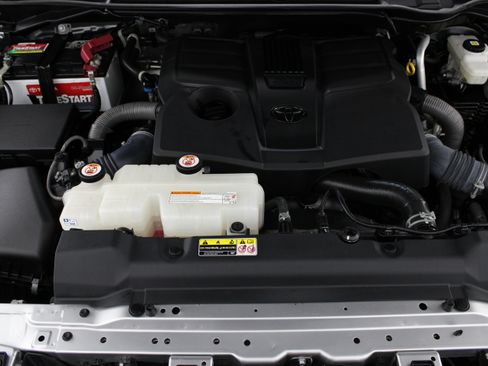 Used 2022 Toyota Tundra Platinum AWD/4WD image 42