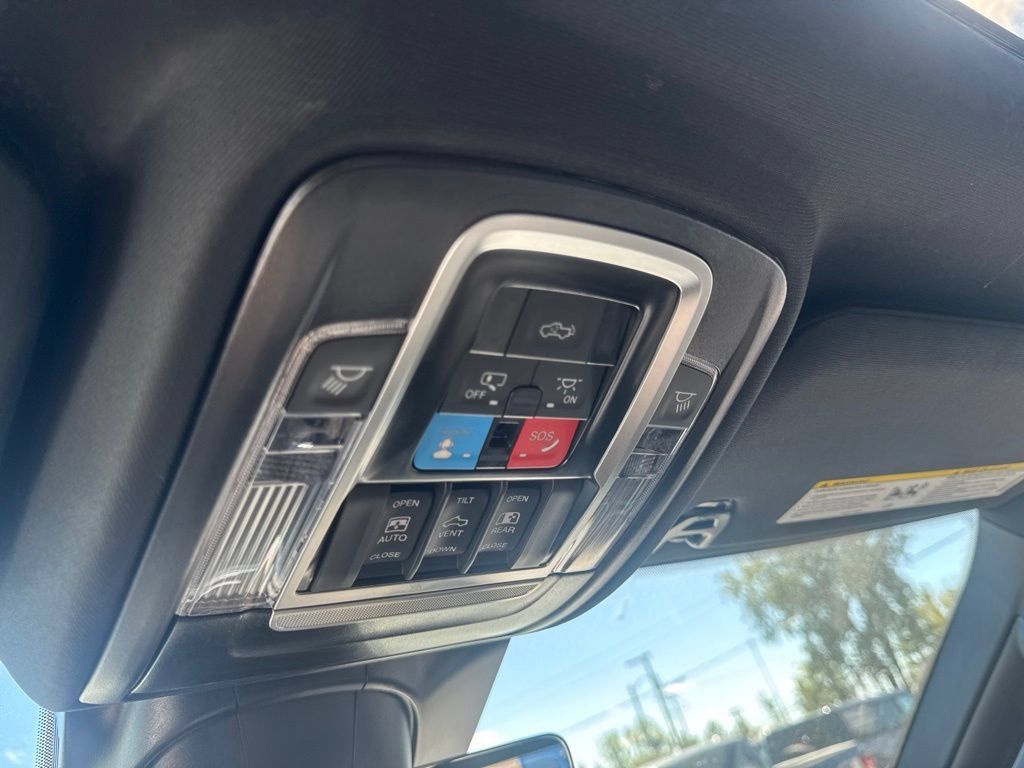 Used 2026 RAM 2500 Limited AWD/4WD image 22