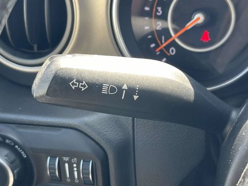 Used 2018 Jeep Wrangler Unlimited Sport S AWD/4WD image 23
