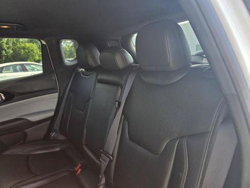 Used 2024 Jeep Compass Limited AWD/4WD image 29