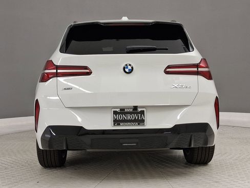 New 2026 BMW X3 xDrive30 w/ M Sport Package AWD/4WD image 8