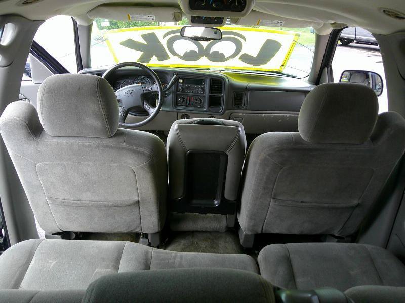 Used 2005 Chevrolet Tahoe LS w/ Cargo Package RWD image 20