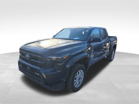 Used 2024 Toyota Tacoma SR5 image 11