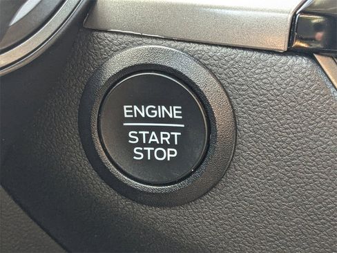 Used 2024 Ford Escape Active image 32