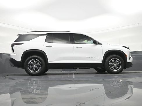 Used 2026 Chevrolet Traverse LT FWD image 30