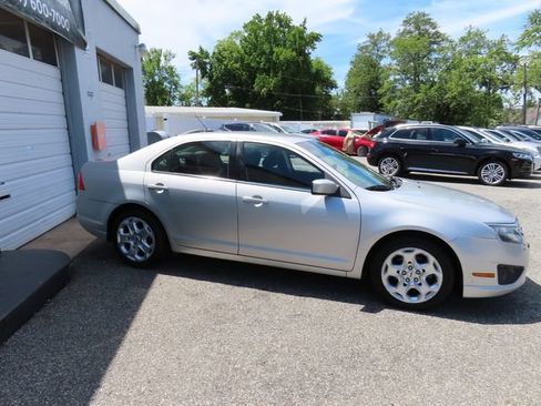 Used 2010 Ford Fusion SE FWD image 5