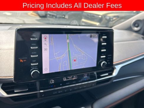 Used 2024 Toyota Sienna XSE w/ XSE Plus Package FWD image 13