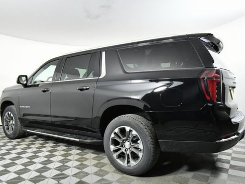 New 2026 Chevrolet Suburban LS image 14