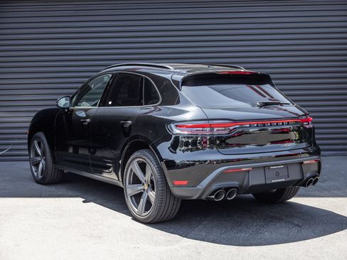 Certified 2026 Porsche Macan AWD/4WD image 3