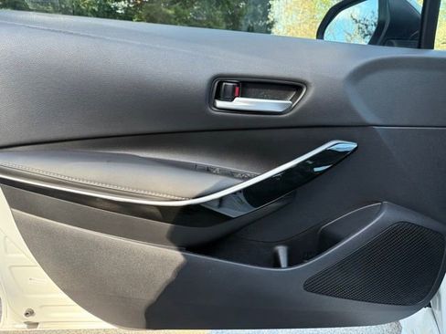 Used 2022 Toyota Corolla XLE image 24