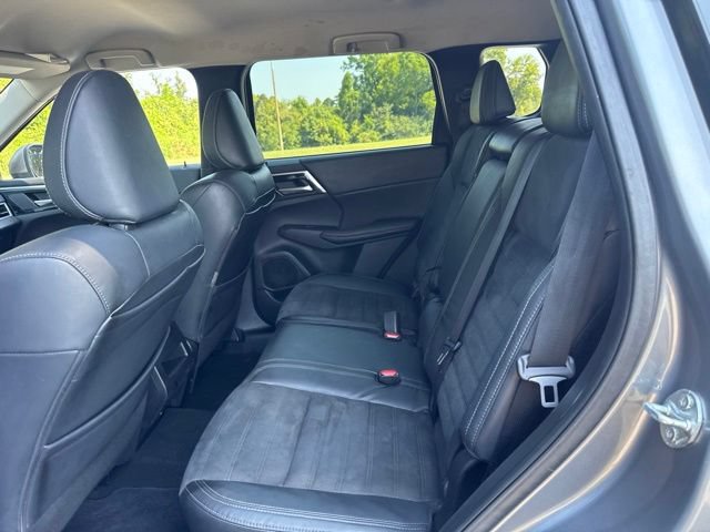 Used 2022 Mitsubishi Outlander SEL Black Edition FWD image 13