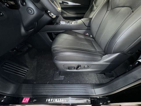 Certified 2025 INFINITI QX60 Luxe w/ Black Edition image 15