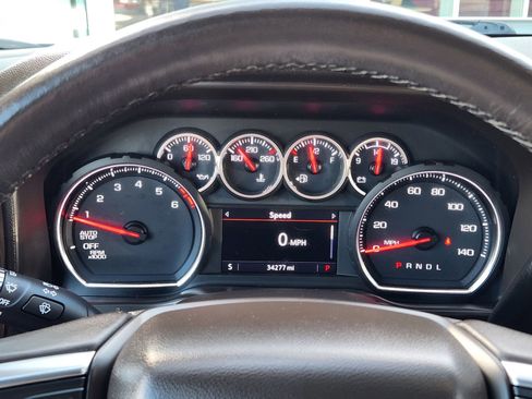 Used 2020 Chevrolet Silverado 1500 LT w/ Texas Edition image 17