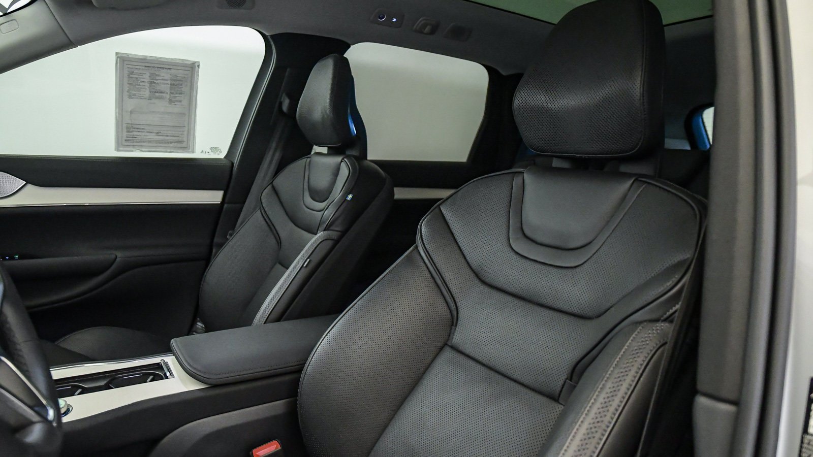 Used 2026 Volvo EX90 Ultra AWD/4WD image 23