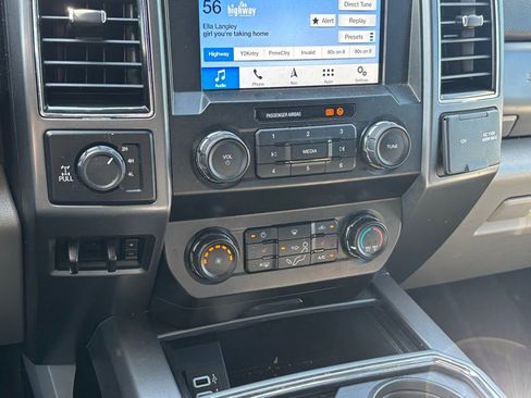 Used 2019 Ford F250 XLT w/ XLT Premium Package image 11