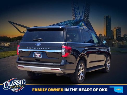 Used 2024 Ford Expedition Limited AWD/4WD image 7