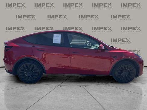 Used 2023 Tesla Model Y Long Range image 6