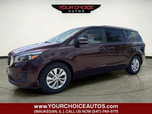 Used 2017 Kia Sedona LX w/ LX Essentials Premium Package FWD image 1
