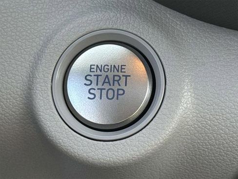 Certified 2024 Hyundai Venue SEL image 26