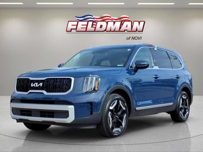 Used 2024 Kia Telluride EX w/ EX Captain's Chair Package